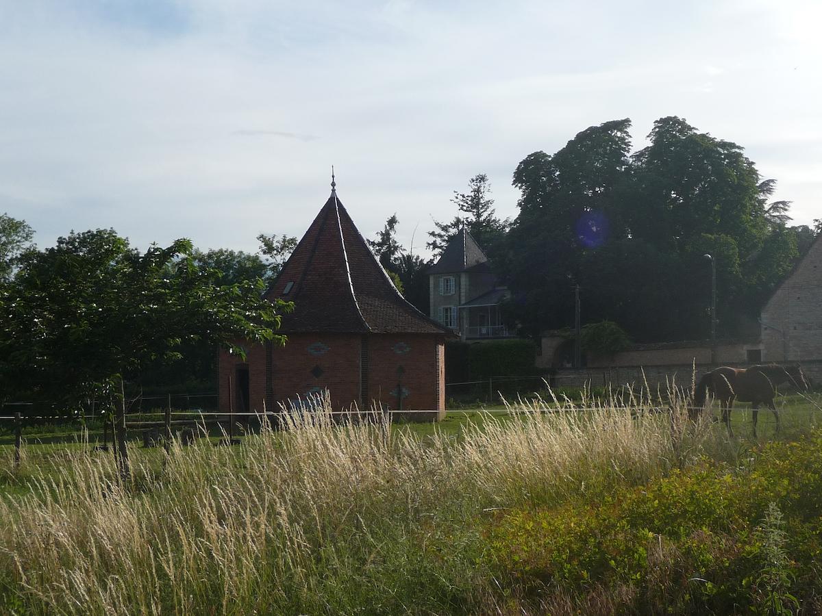 Le Chateau Champagny-sous-Uxelles Exteriér fotografie